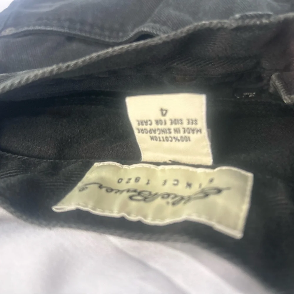 Eddie Bauer charcoal gray Relaxed Fit Capri Cropped Jeans Women’s Size 4 - Picture 3 of 12